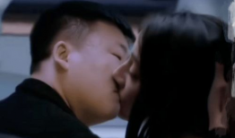 舌吻的视频,浪漫情愫的甜蜜定格